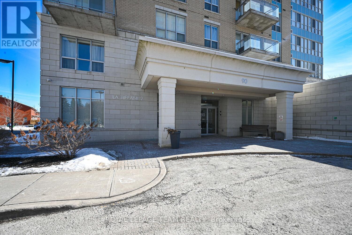 1906 - 90 Landry Street, Ottawa, Ontario  K1L 0A9 - Photo 2 - X12827766