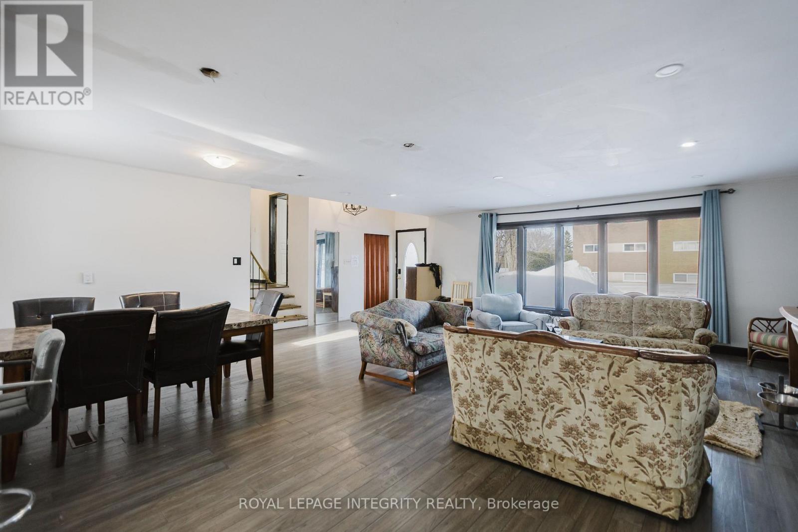1197 Deer Park Road, Ottawa, Ontario  K2E 6H5 - Photo 10 - X12829094
