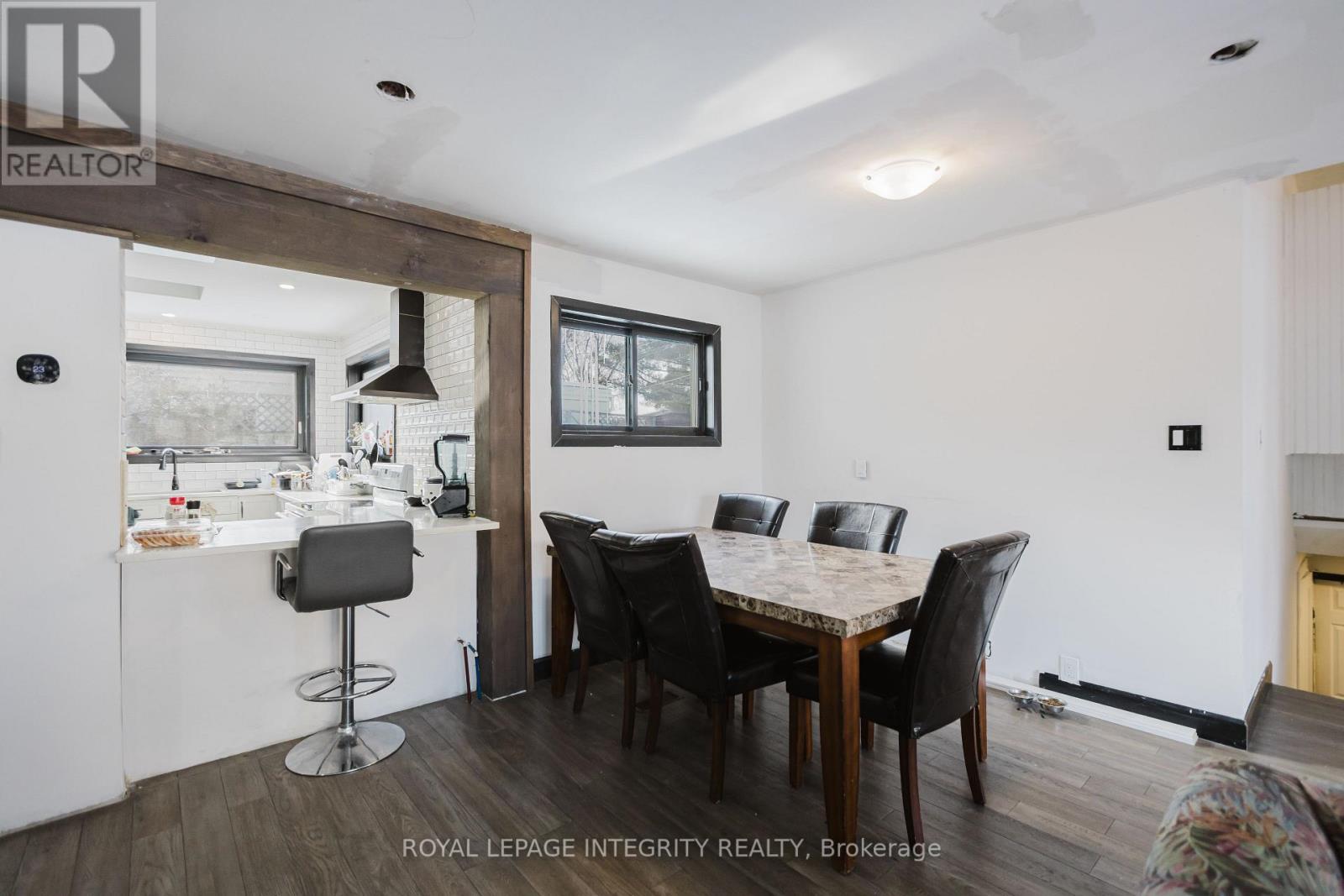 1197 Deer Park Road, Ottawa, Ontario  K2E 6H5 - Photo 11 - X12829094