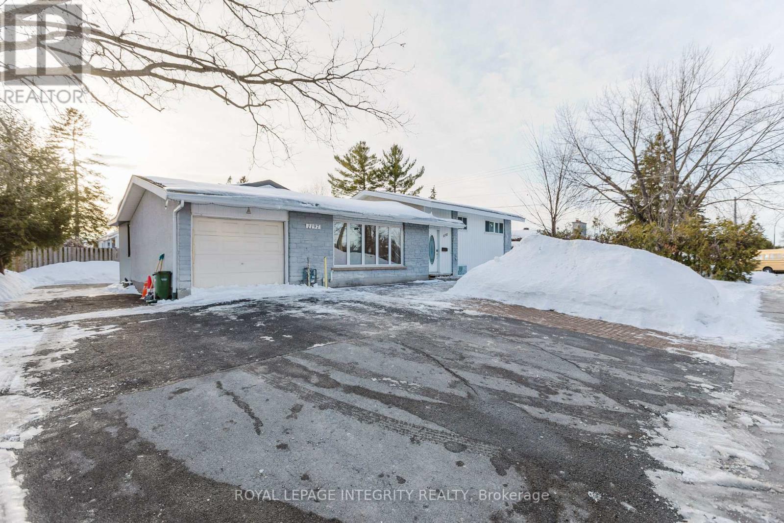 1197 Deer Park Road, Ottawa, Ontario  K2E 6H5 - Photo 2 - X12829094