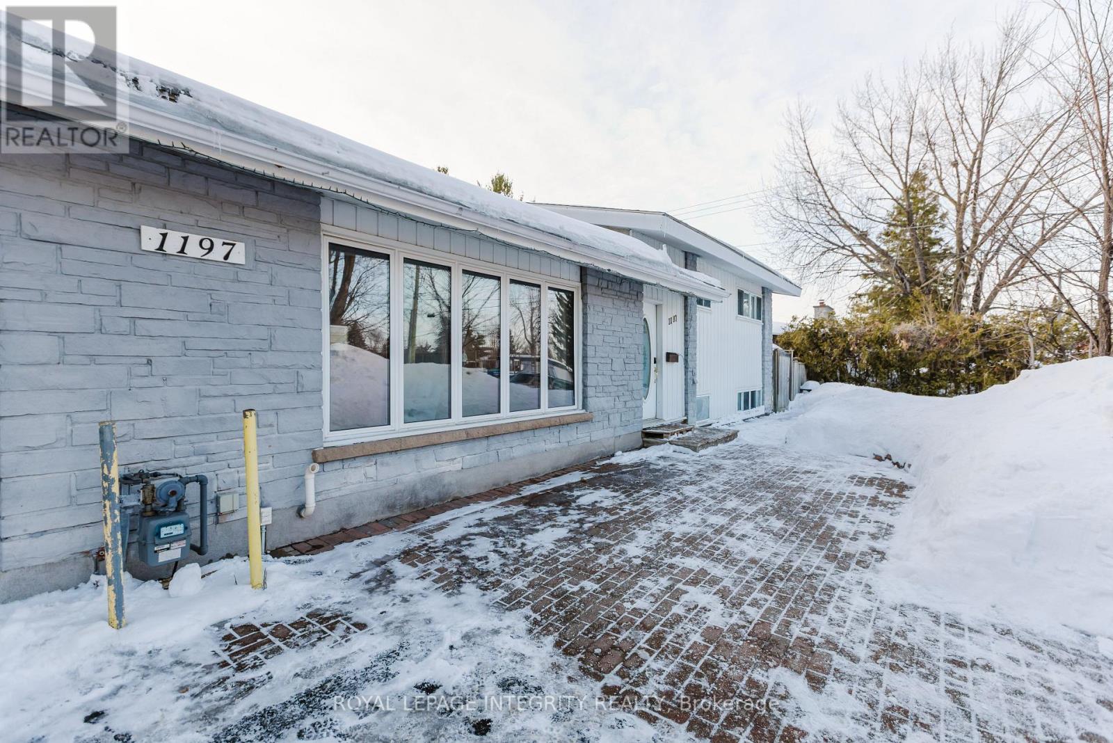 1197 Deer Park Road, Ottawa, Ontario  K2E 6H5 - Photo 5 - X12829094
