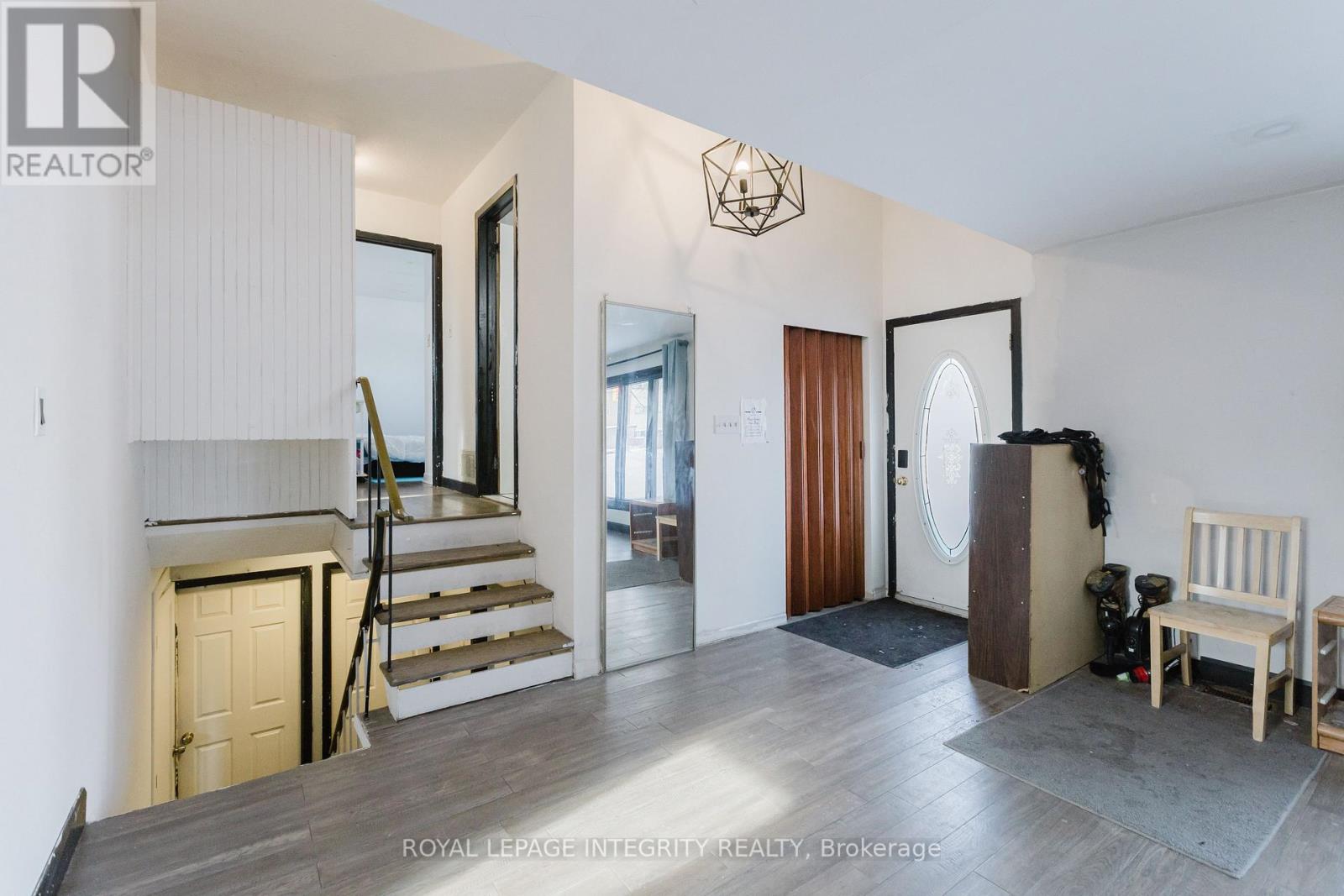 1197 Deer Park Road, Ottawa, Ontario  K2E 6H5 - Photo 6 - X12829094