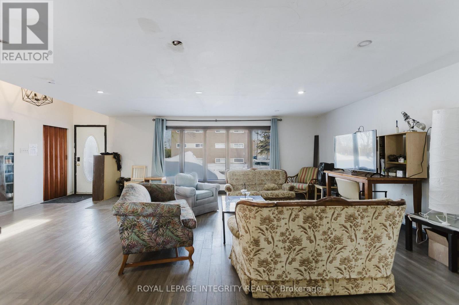 1197 Deer Park Road, Ottawa, Ontario  K2E 6H5 - Photo 9 - X12829094
