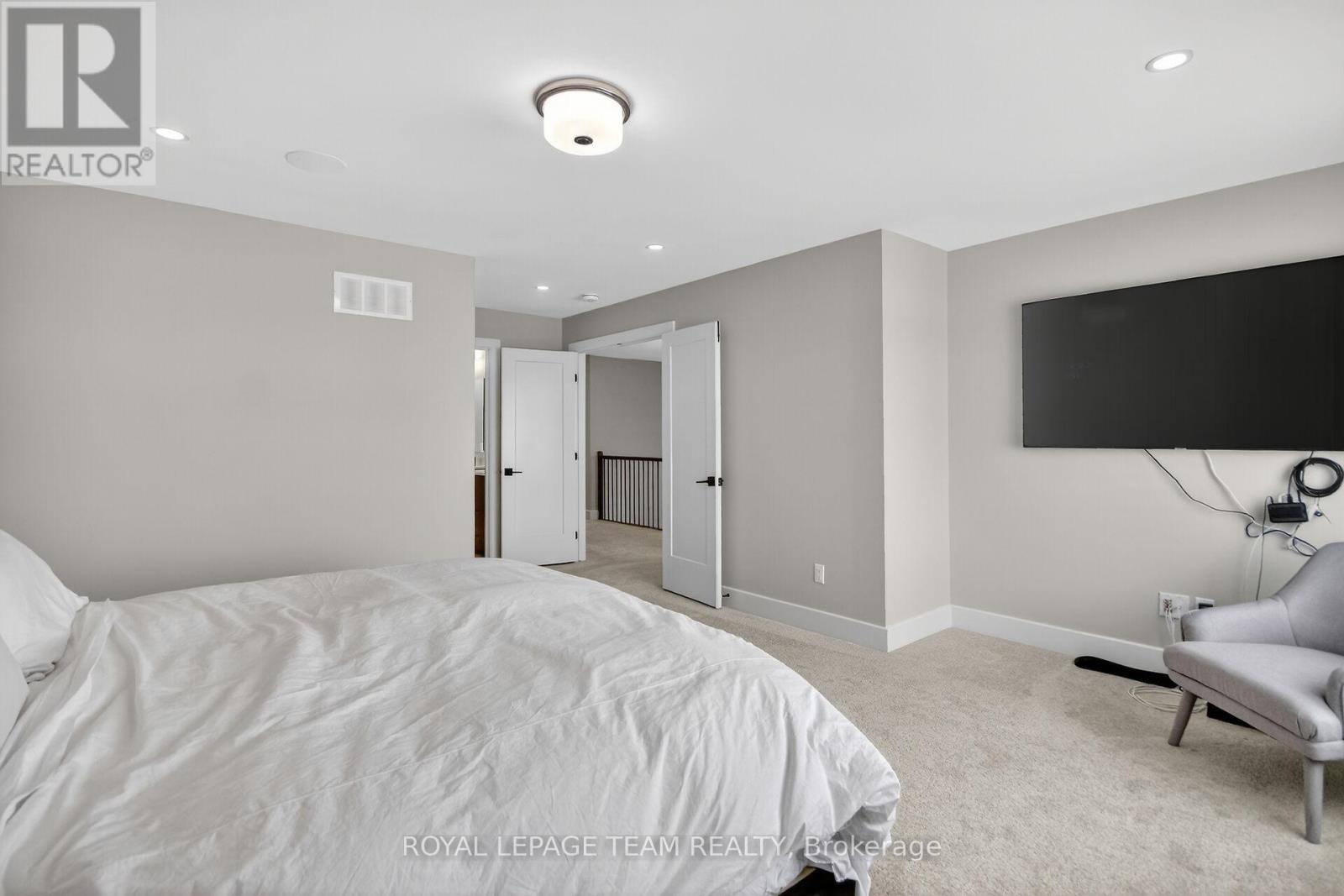 988 Beckton Heights, Ottawa, Ontario  K2S 2X6 - Photo 13 - X12829980