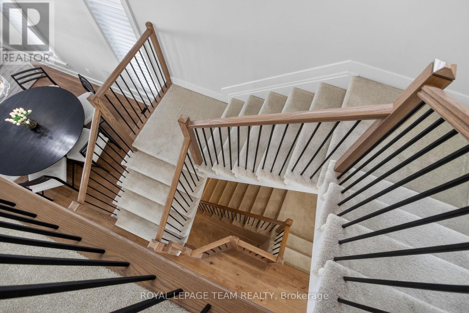 988 Beckton Heights, Ottawa, Ontario  K2S 2X6 - Photo 2 - X12829980