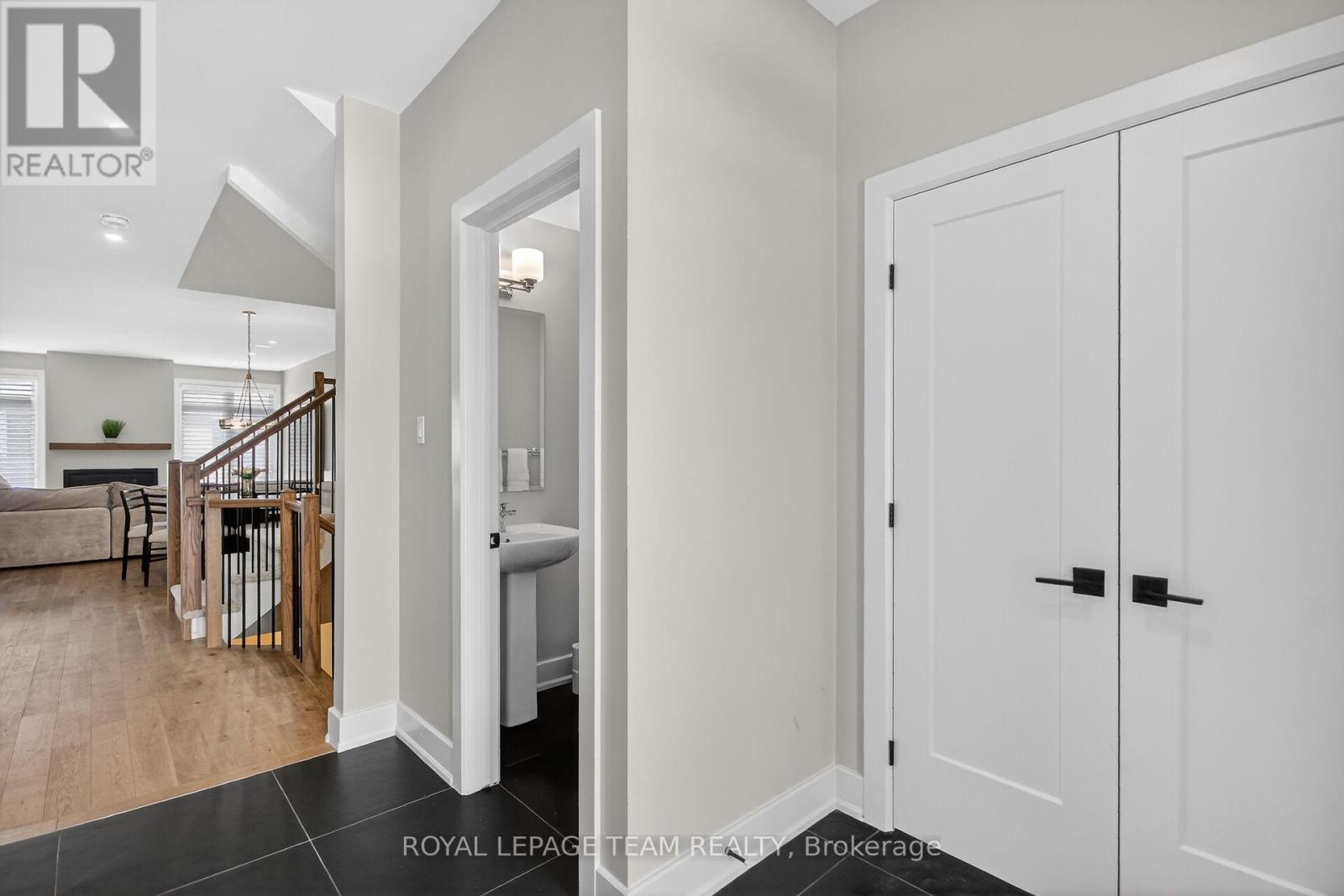 988 Beckton Heights, Ottawa, Ontario  K2S 2X6 - Photo 29 - X12829980