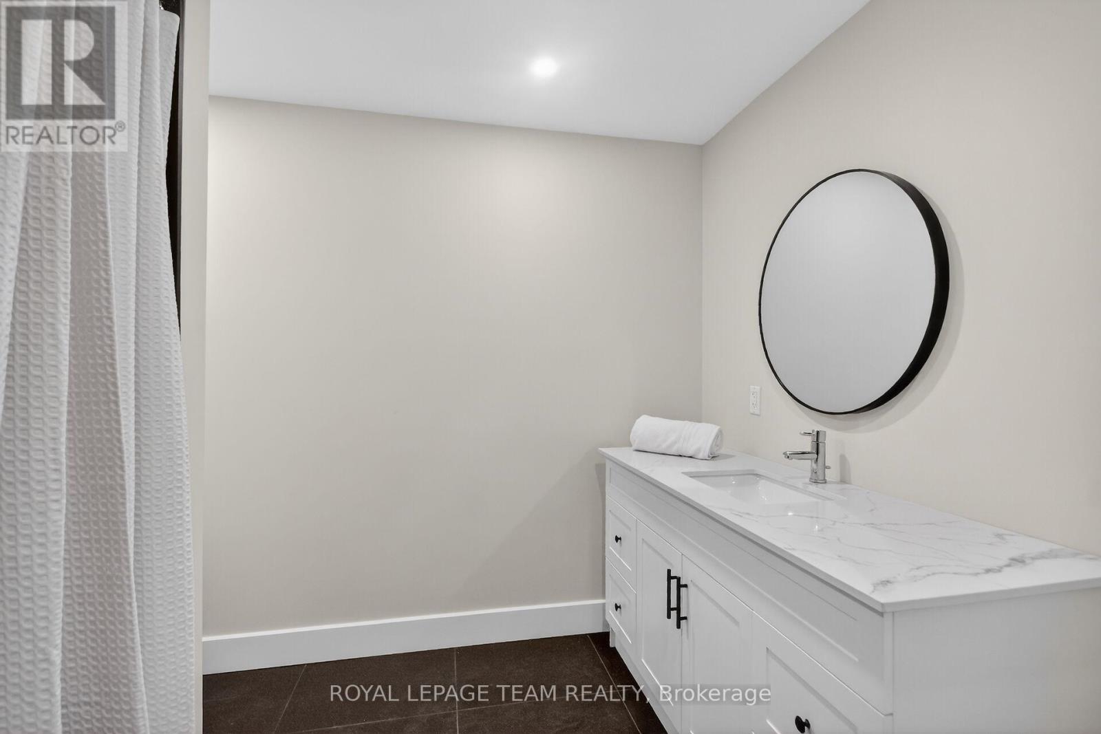 988 Beckton Heights, Ottawa, Ontario  K2S 2X6 - Photo 47 - X12829980