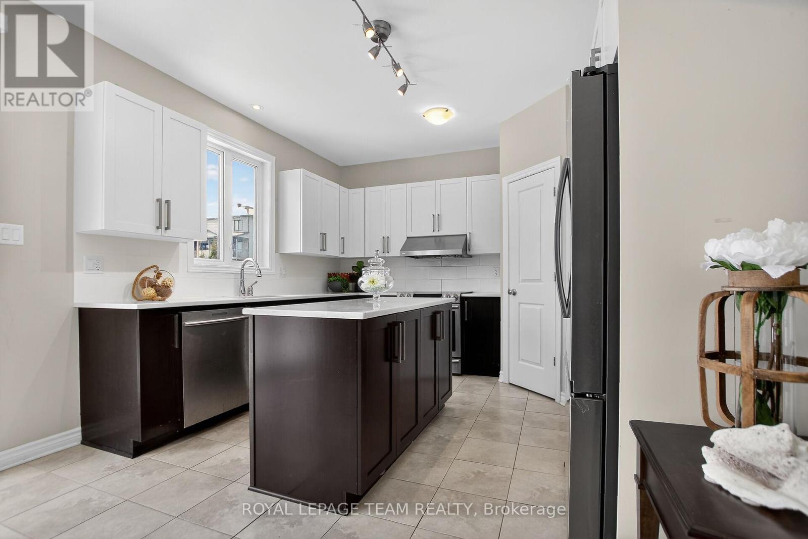 379 Langrell Crescent, Ottawa, Ontario  K2J 5R8 - Photo 20 - X12830634