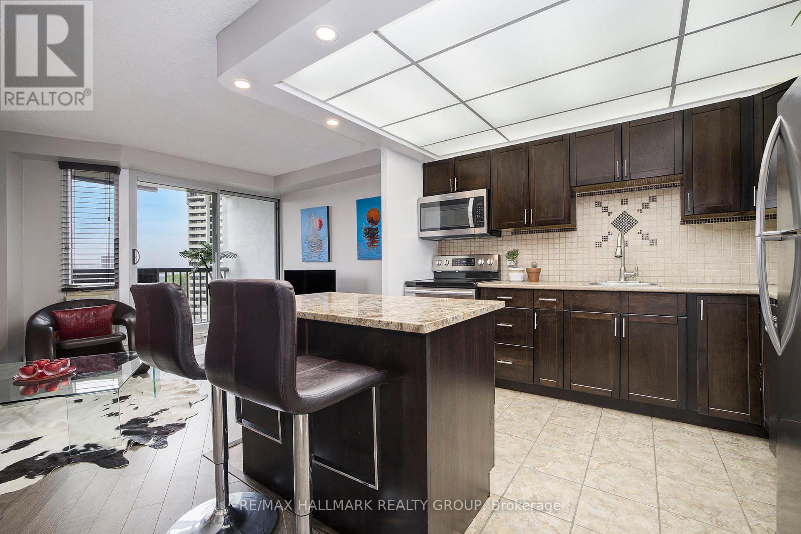 1005 - 1380 Prince Of Wales Drive, Ottawa, Ontario  K2C 3N5 - Photo 8 - X12831076