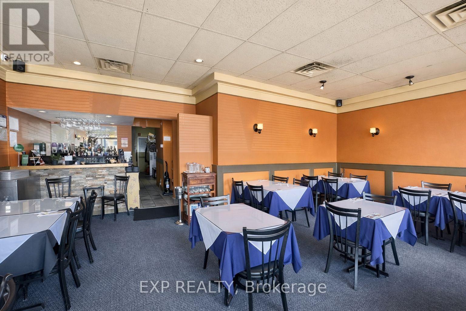 7 - 2280 Carling Avenue, Ottawa, Ontario  K2B 7G1 - Photo 2 - X12833192