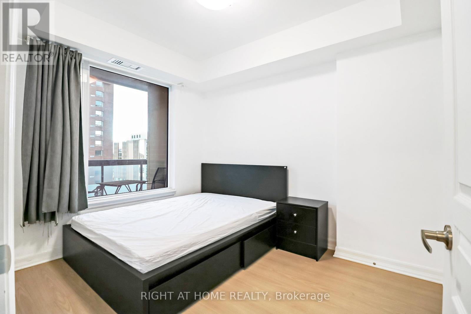 810 - 238 Besserer Street, Ottawa, Ontario  K1N 6B1 - Photo 5 - X12833232
