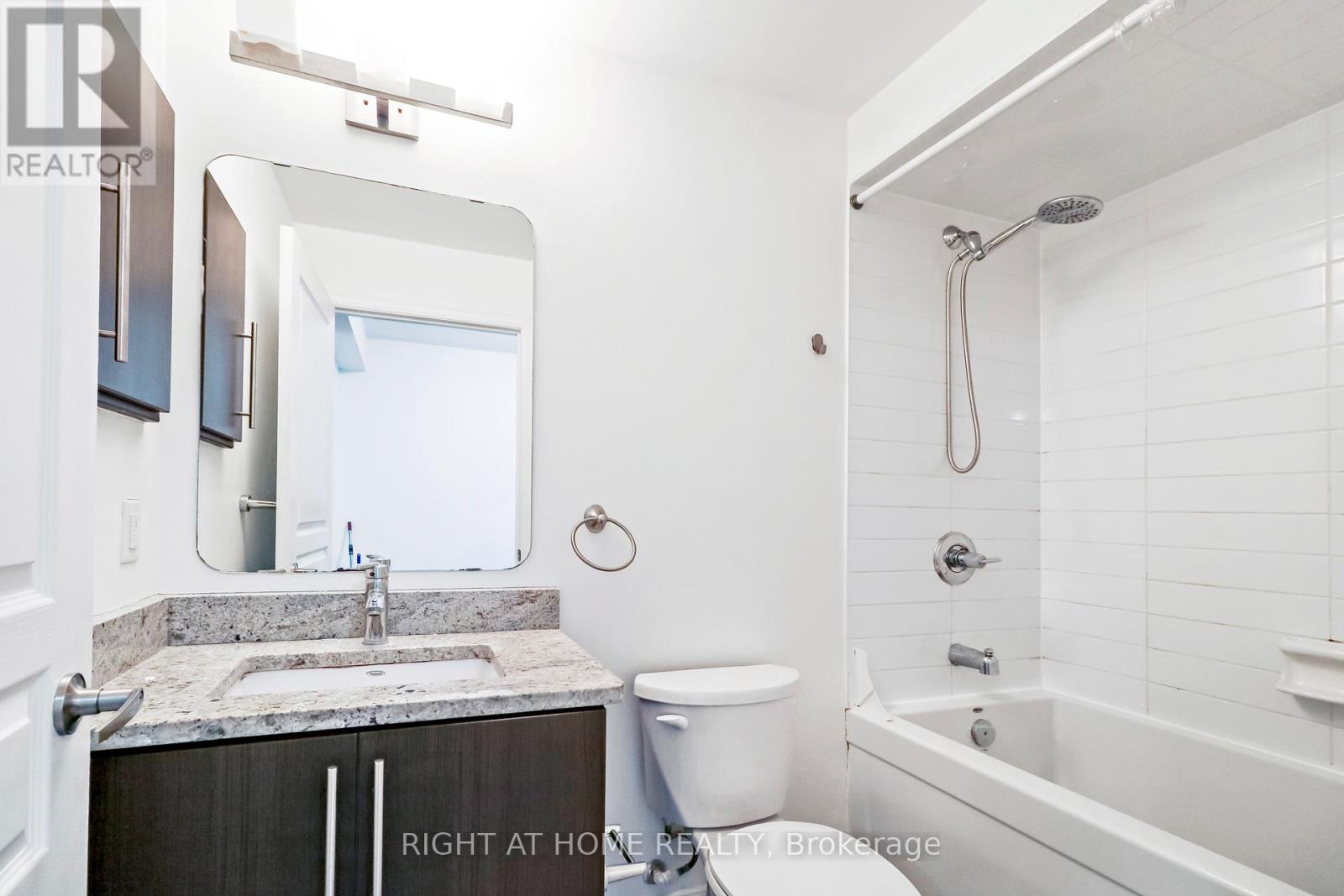 810 - 238 Besserer Street, Ottawa, Ontario  K1N 6B1 - Photo 9 - X12833232