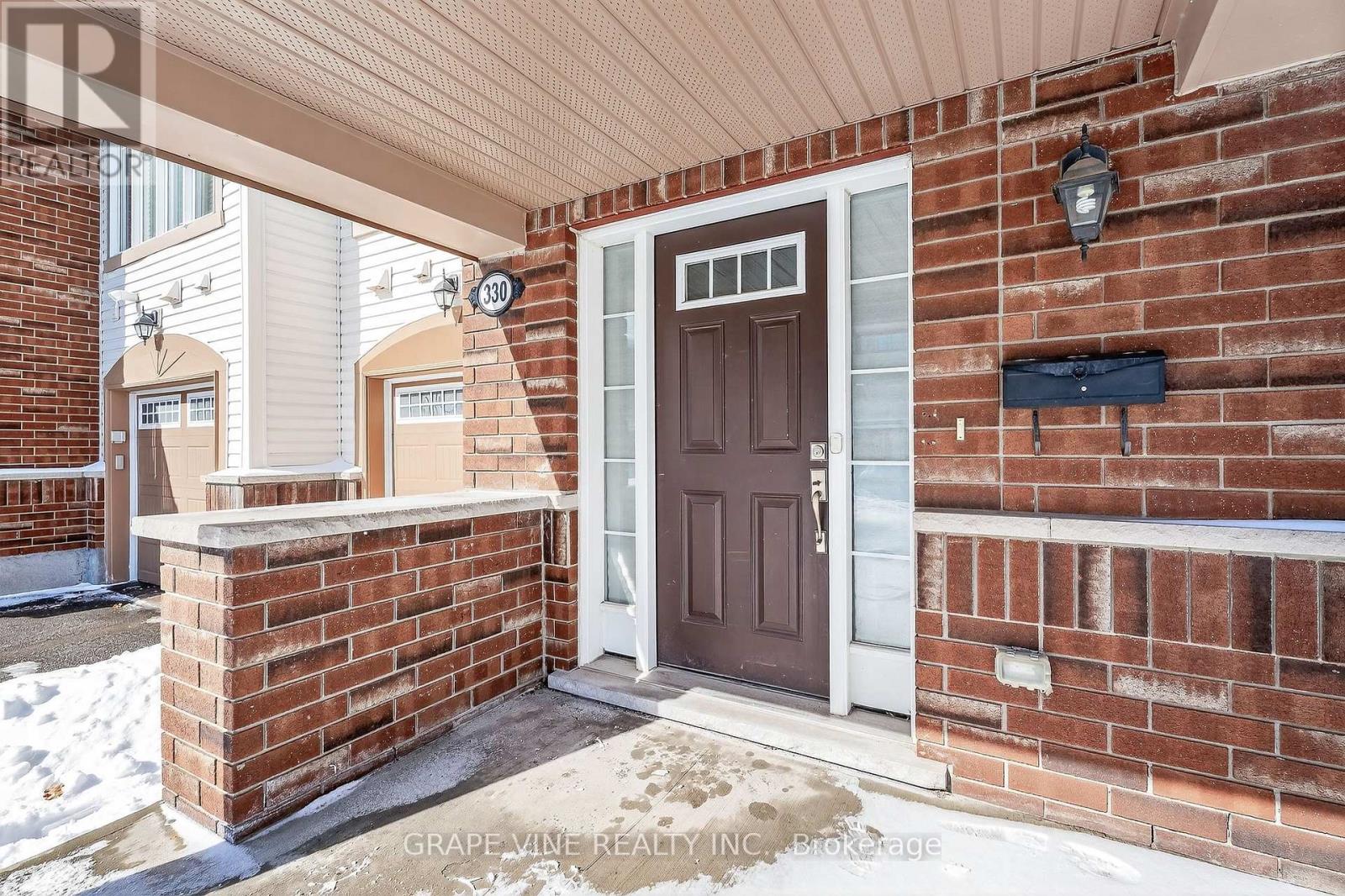 330 Sweet Grass Circle, Ottawa, Ontario  K2J 5W9 - Photo 4 - X12838242