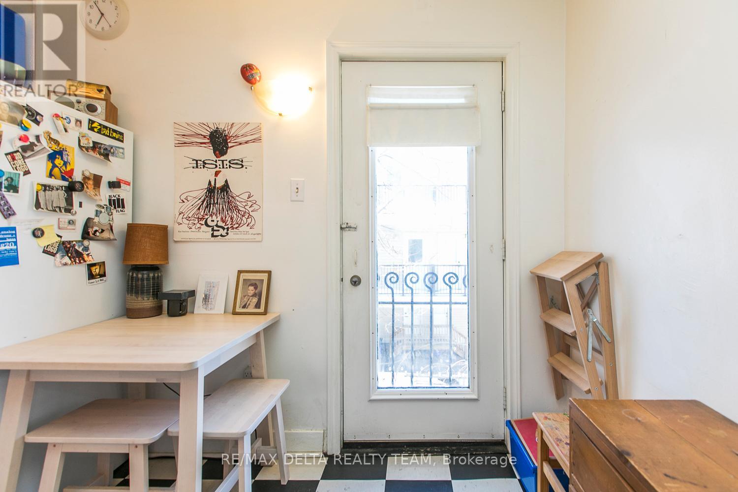 27 Perkins Street, Ottawa, Ontario  K1R 7G4 - Photo 12 - X12838750
