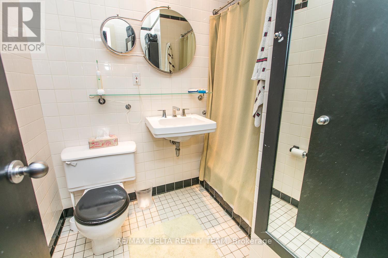 27 Perkins Street, Ottawa, Ontario  K1R 7G4 - Photo 19 - X12838750