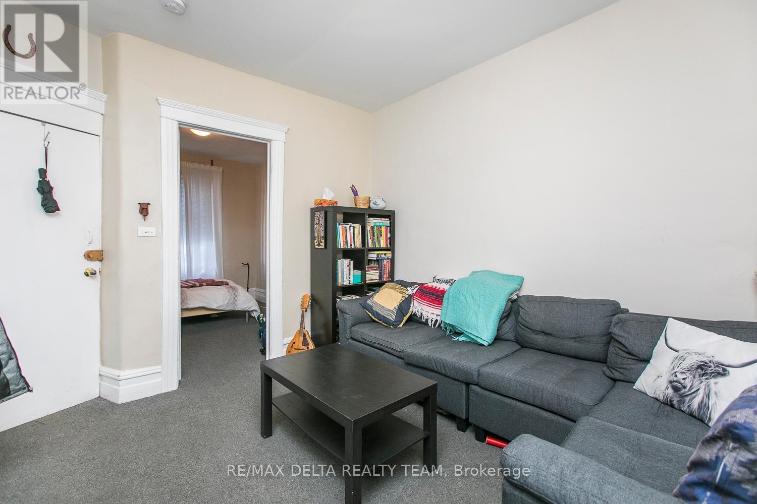 27 Perkins Street, Ottawa, Ontario  K1R 7G4 - Photo 3 - X12838750