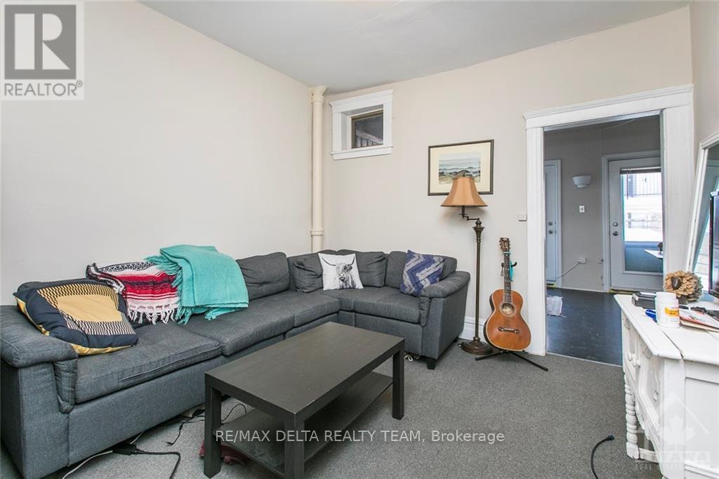 27 Perkins Street, Ottawa, Ontario  K1R 7G4 - Photo 4 - X12838750
