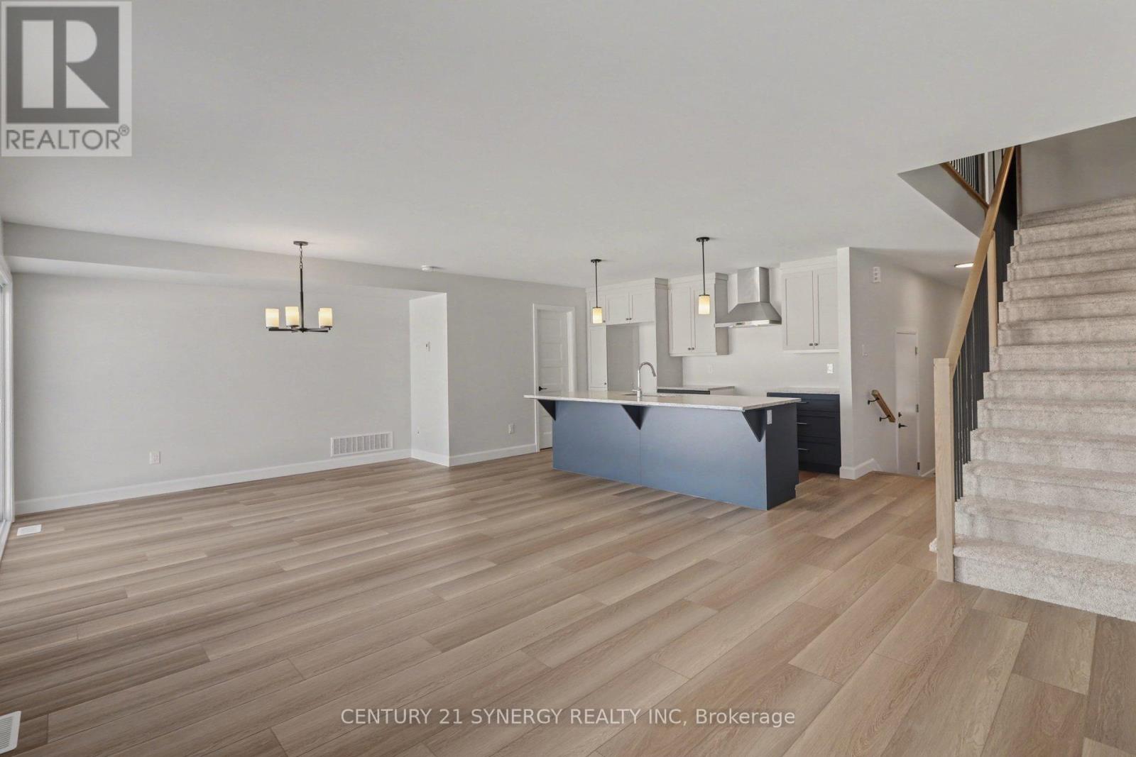69 Villeneuve Street, North Stormont, Ontario  K0C 1W0 - Photo 10 - X12841884