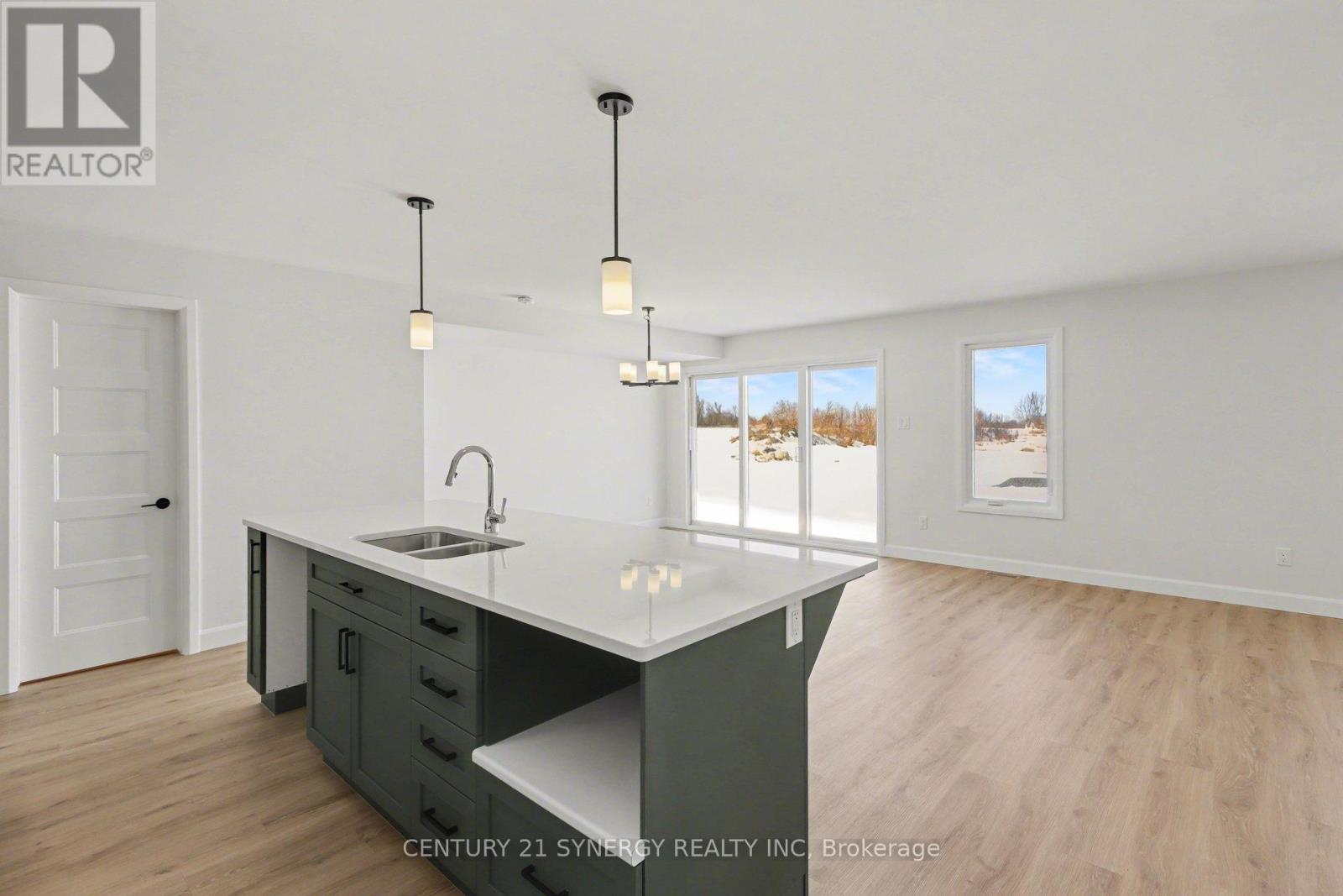71 Villeneuve Street, North Stormont, Ontario  K0C 1W0 - Photo 10 - X12841886