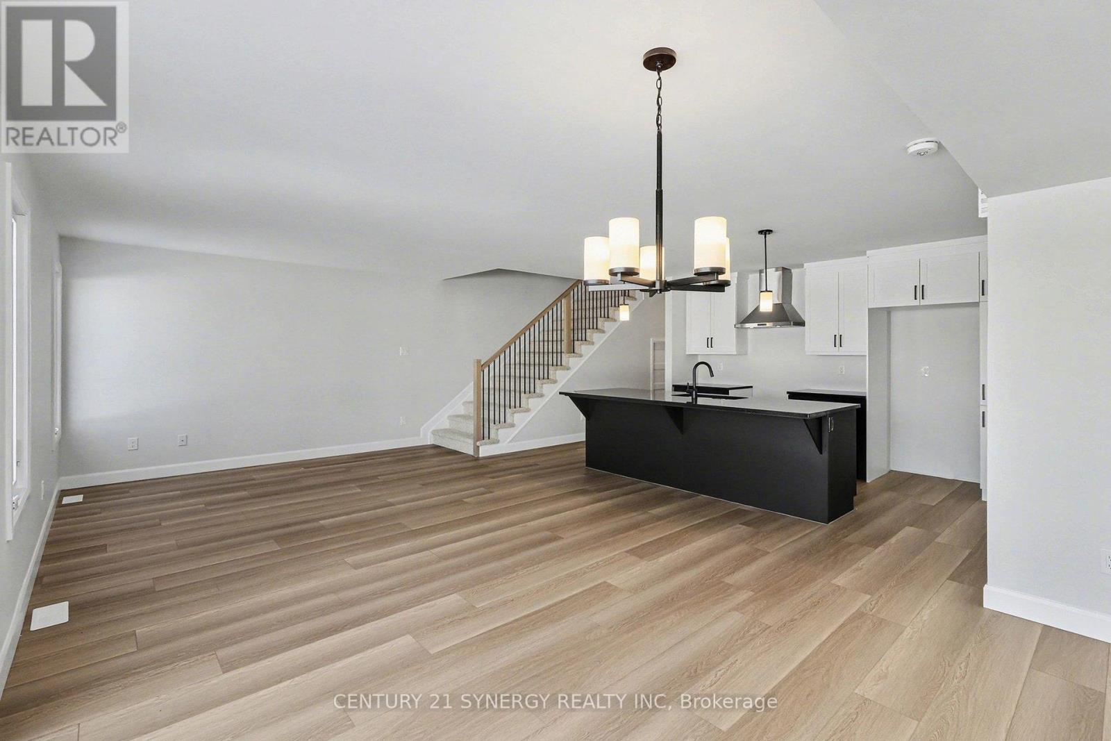 67 Villeneuve Street, North Stormont, Ontario  K0C 1W0 - Photo 10 - X12841890