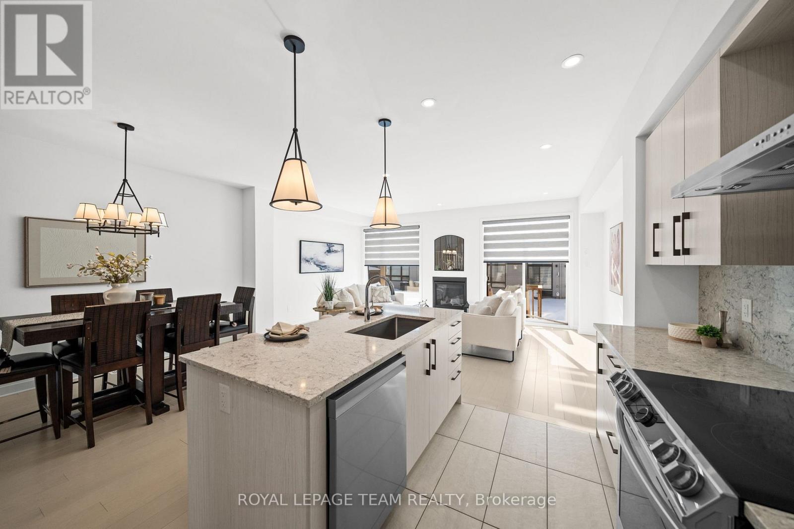 222 Trumpeter Grove, Ottawa, Ontario  K4M 0N7 - Photo 4 - X12841954