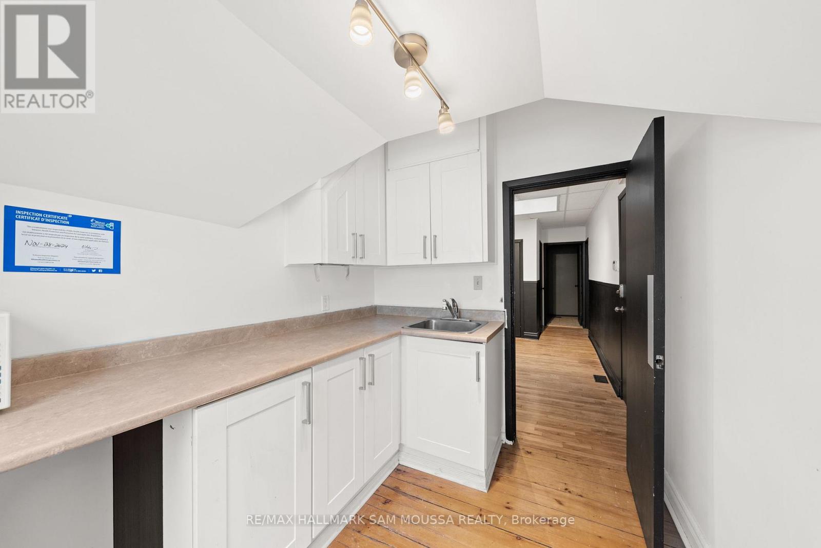 3 - 162-164 Metcalfe Street, Ottawa, Ontario  K2P 1P2 - Photo 8 - X12843206