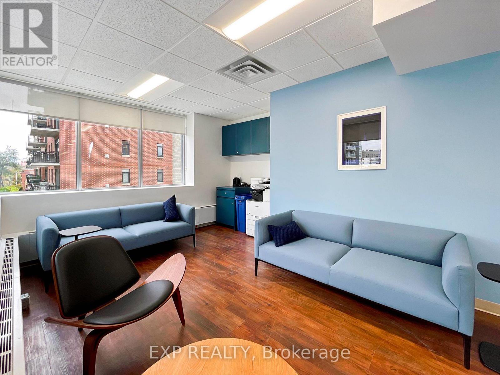 396 Cooper Street, Ottawa, Ontario  K2P 2H7 - Photo 8 - X12846190