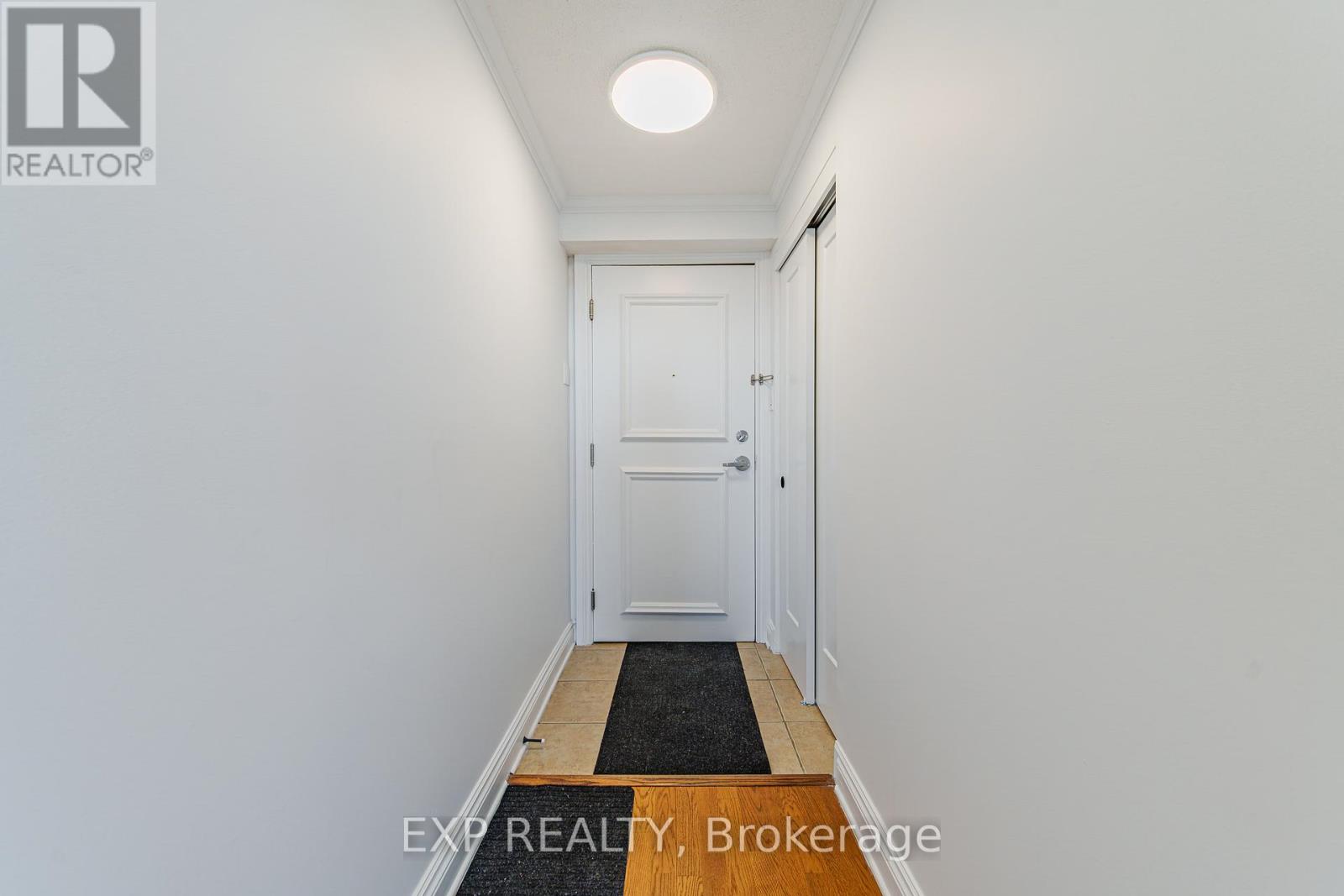 1004 - 1440 Heron Road, Ottawa, Ontario  K1V 0X2 - Photo 3 - X12848876