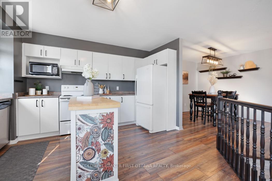 37 Boulder Way, Ottawa, Ontario  K2J 4R5 - Photo 11 - X12850328