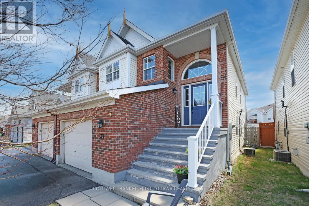 37 Boulder Way, Ottawa, Ontario  K2J 4R5 - Photo 2 - X12850328