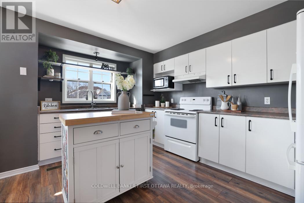 37 Boulder Way, Ottawa, Ontario  K2J 4R5 - Photo 8 - X12850328