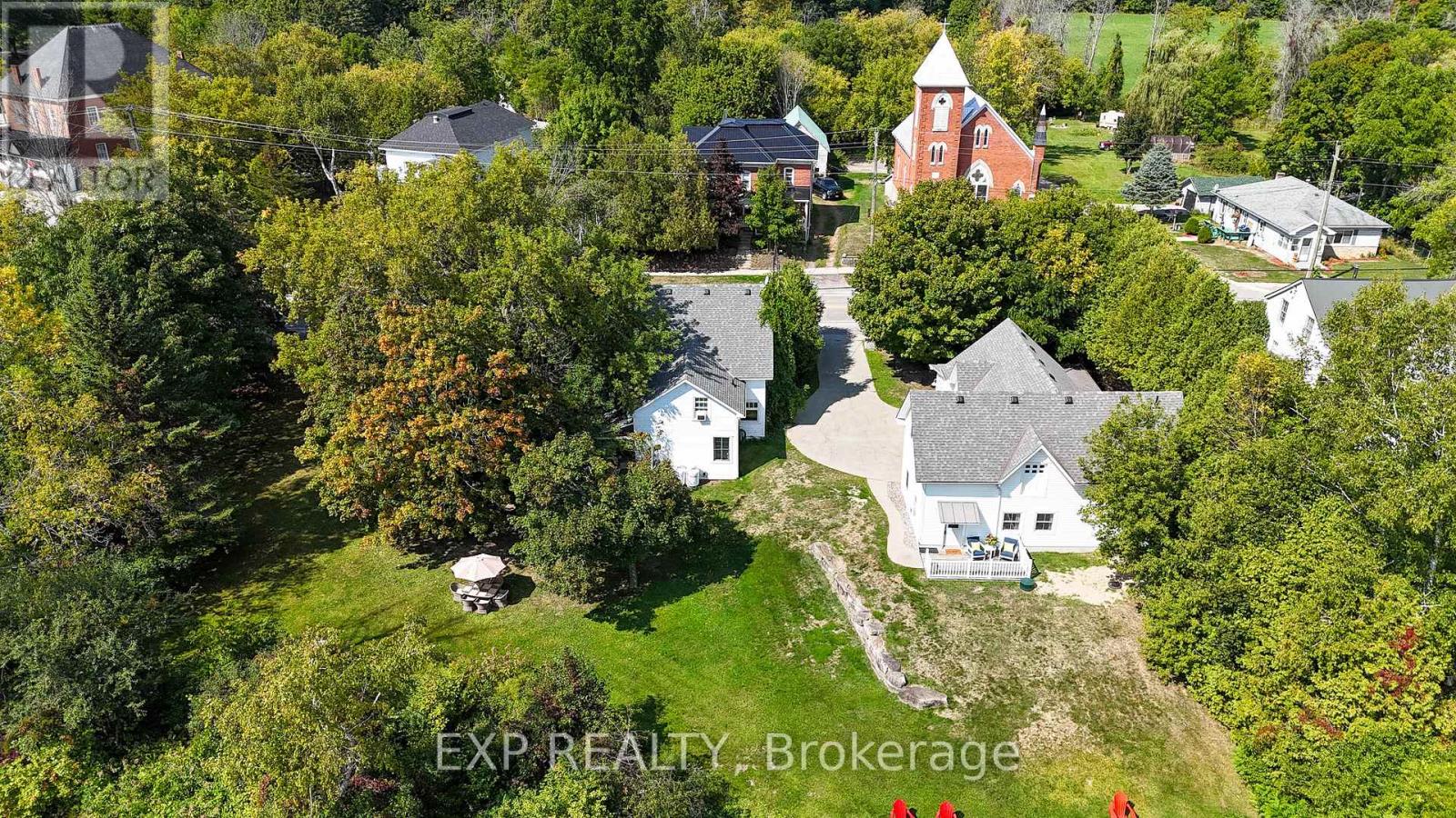 45 King Street, Rideau Lakes, Ontario  K0E 1G0 - Photo 1 - X12851276