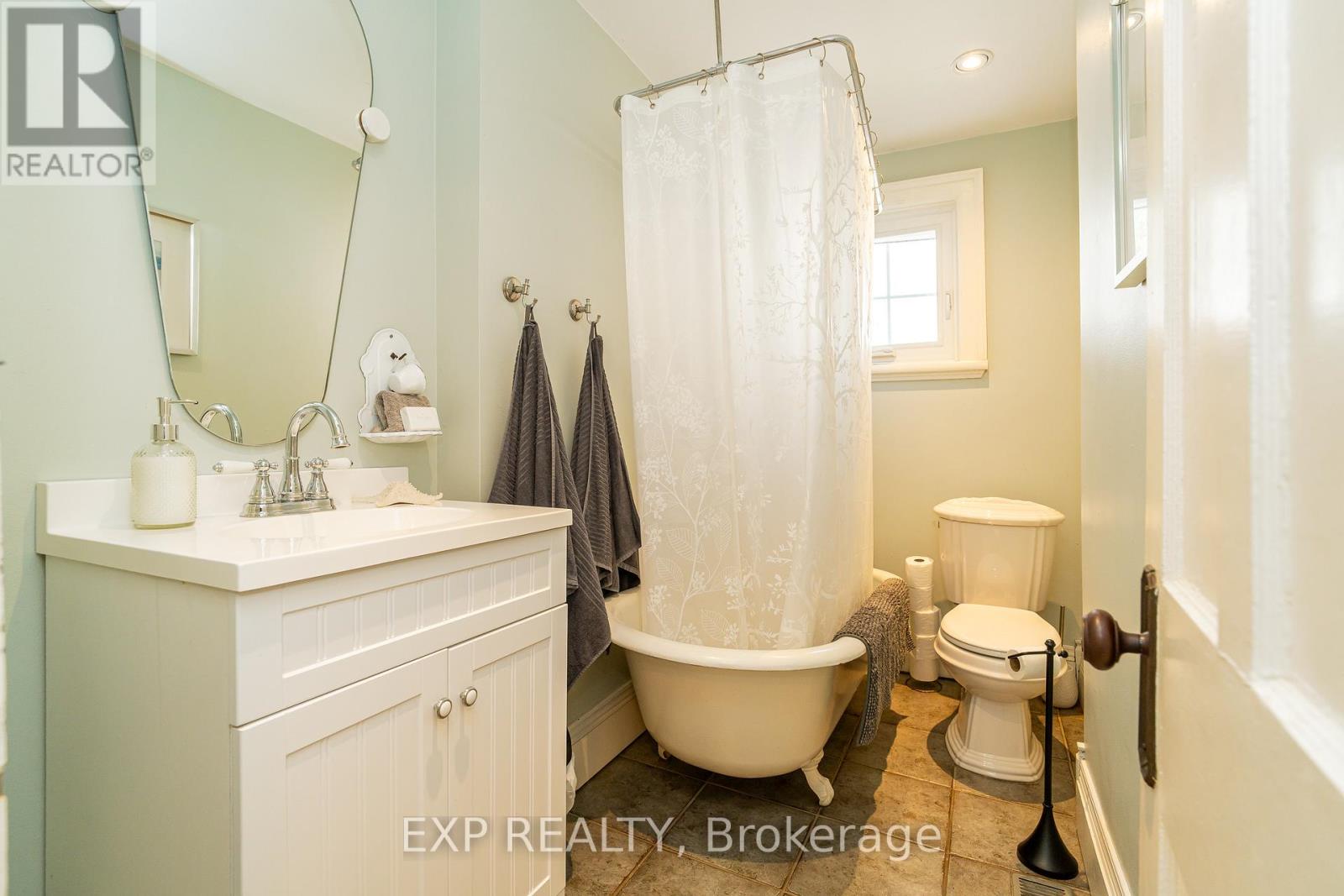45 King Street, Rideau Lakes, Ontario  K0E 1G0 - Photo 28 - X12851284