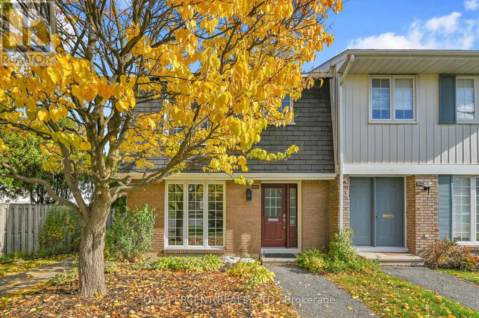 1511 Fisher Avenue, Ottawa, Ontario  K2C 3M8 - Photo 1 - X12852902