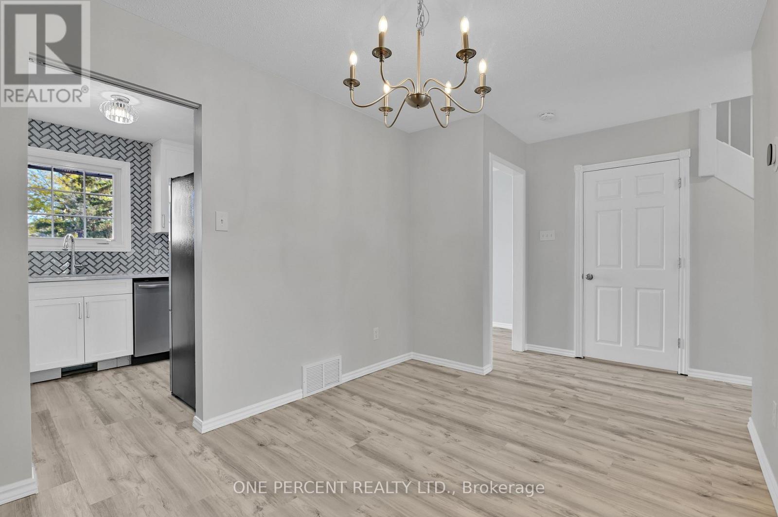1511 Fisher Avenue, Ottawa, Ontario  K2C 3M8 - Photo 10 - X12852902