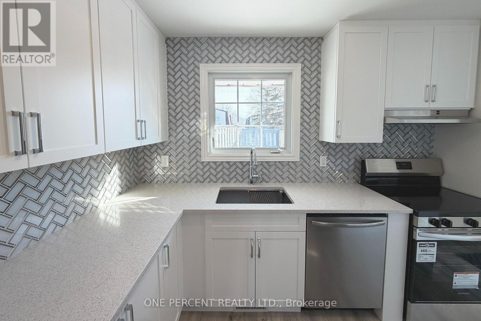 1511 Fisher Avenue, Ottawa, Ontario  K2C 3M8 - Photo 12 - X12852902