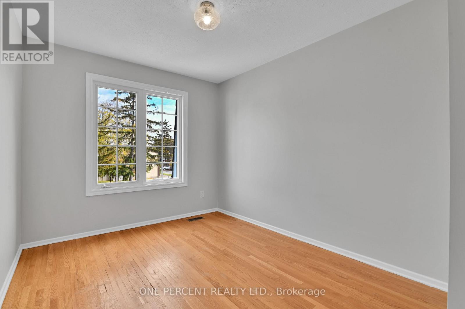 1511 Fisher Avenue, Ottawa, Ontario  K2C 3M8 - Photo 18 - X12852902