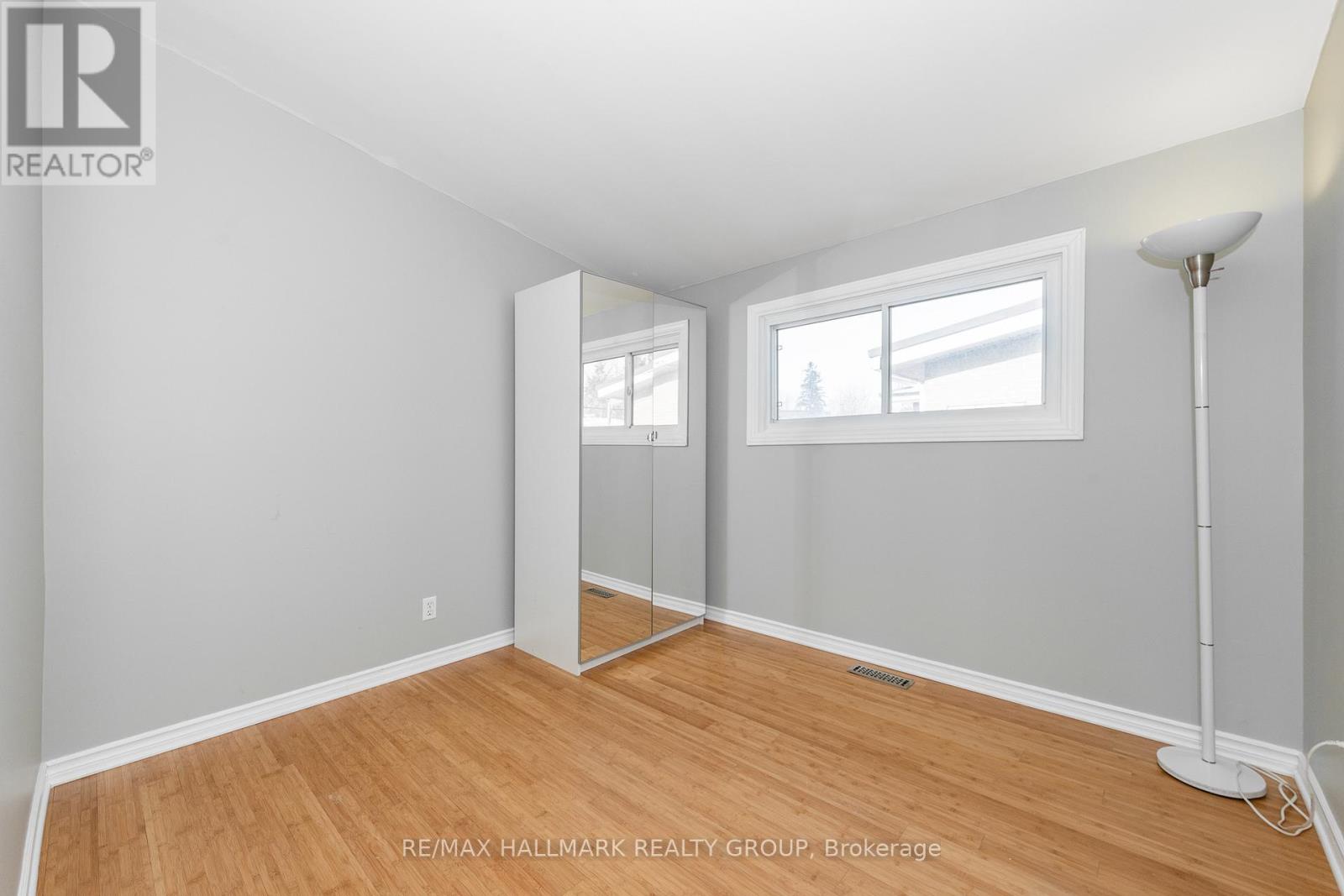 2223 Halifax Drive, Ottawa, Ontario  K1G 2W4 - Photo 18 - X12853696