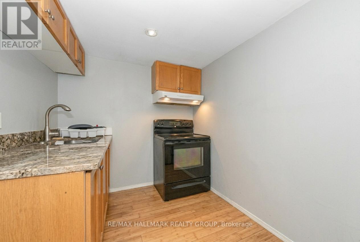 2223 Halifax Drive, Ottawa, Ontario  K1G 2W4 - Photo 32 - X12853696
