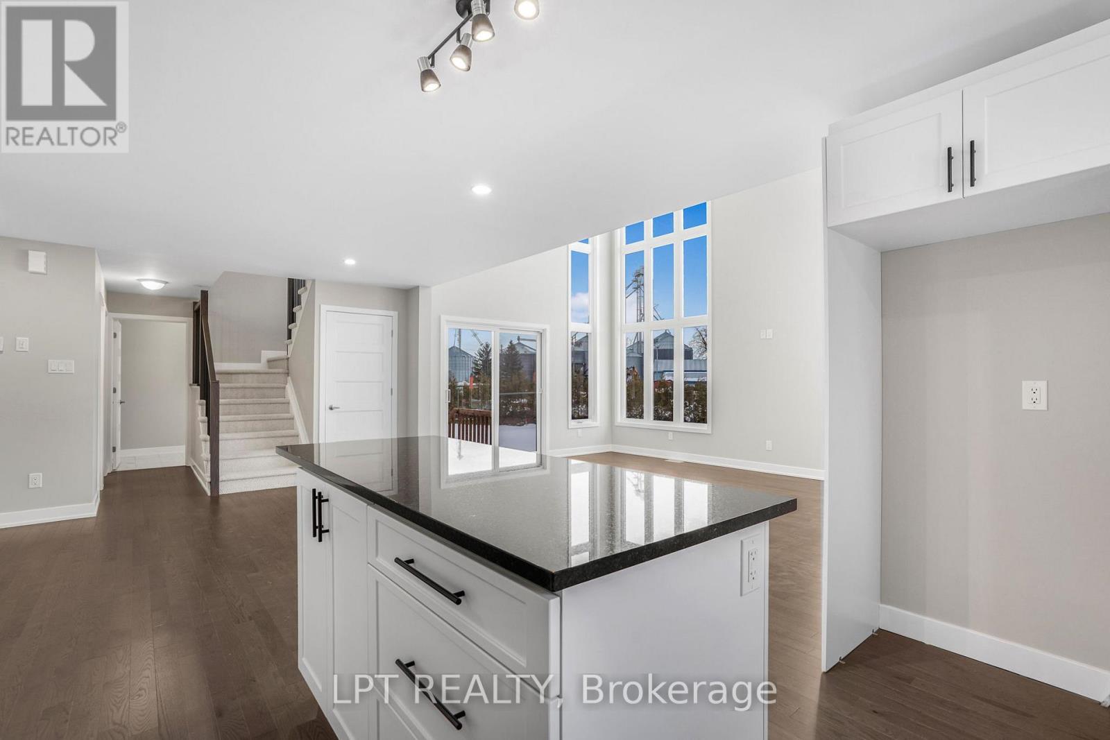 945 Katia Street, The Nation, Ontario  K0A 2M0 - Photo 12 - X12853770
