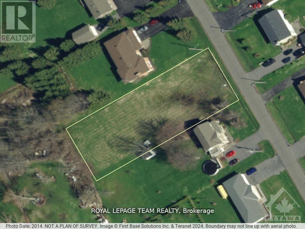 12 COYLE DRIVE, South Dundas, Ontario