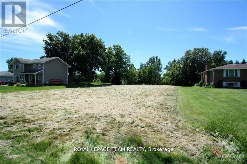 12 Coyle Drive, South Dundas, Ontario  K0C 1X0 - Photo 2 - X12856706