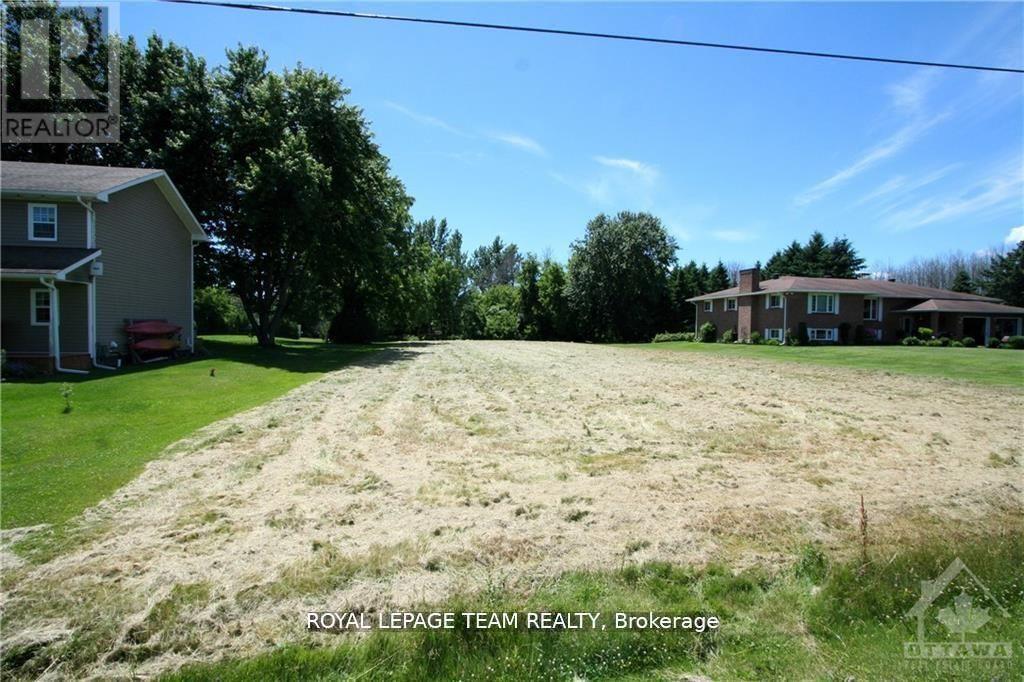 12 Coyle Drive, South Dundas, Ontario  K0C 1X0 - Photo 3 - X12856706