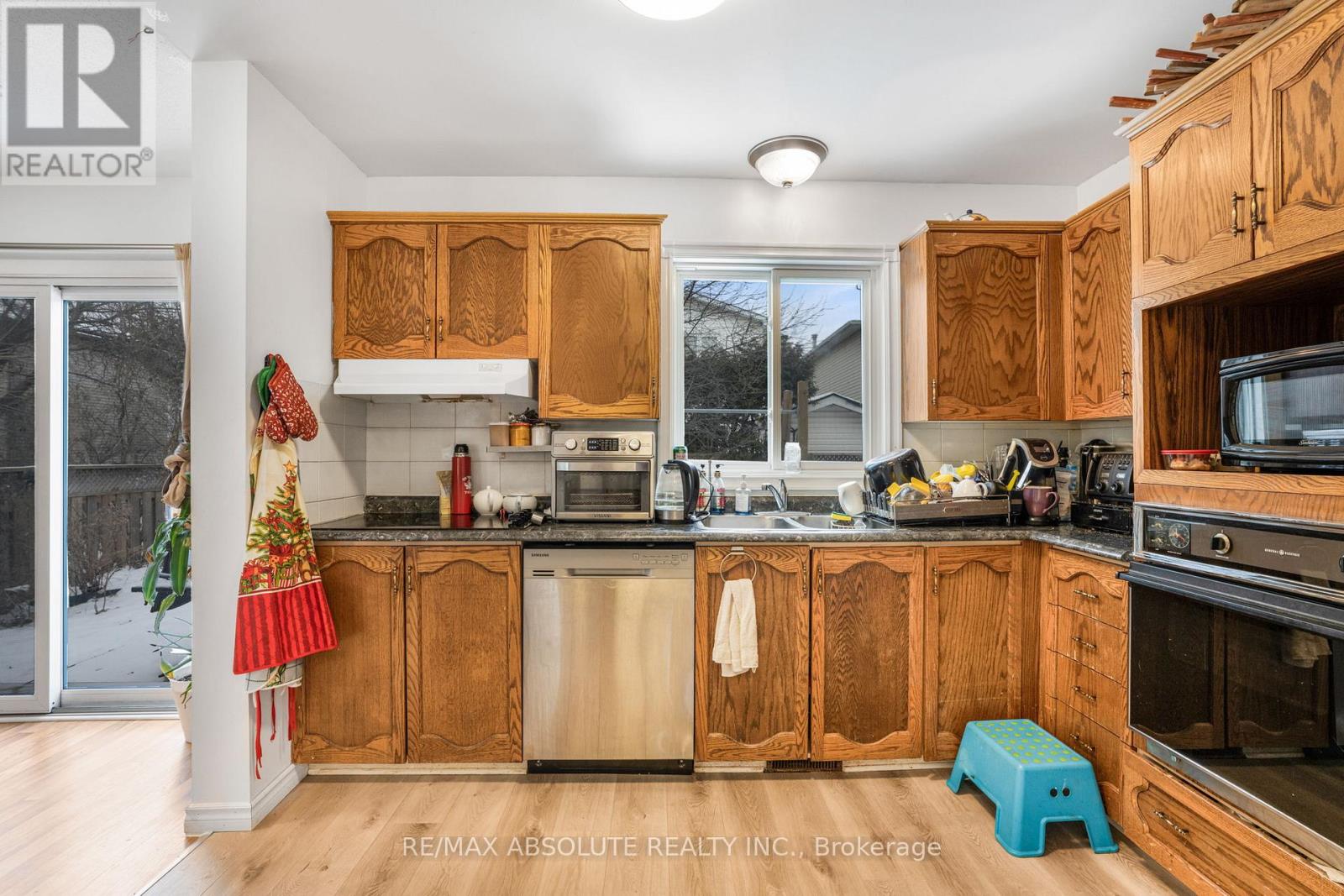 677 Mathieu Way, Ottawa, Ontario  K4A 2R6 - Photo 5 - X12858466