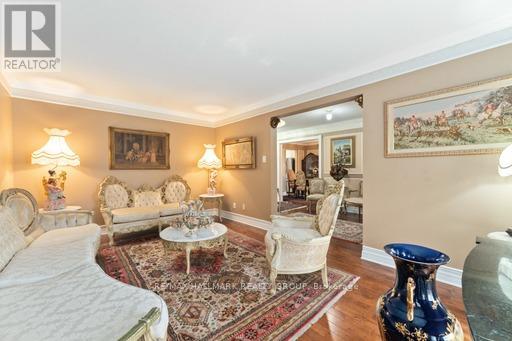 160 Sai Crescent, Ottawa, Ontario  K1G 5P2 - Photo 6 - X12858690
