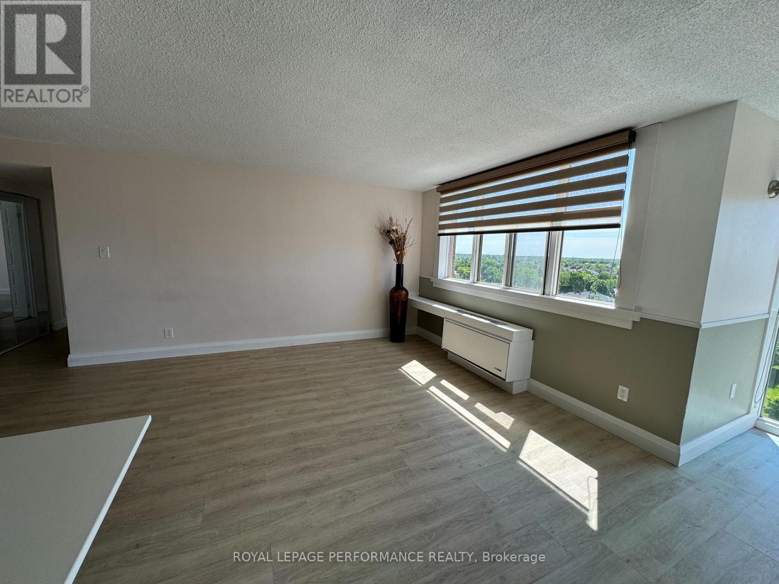 1209 - 2760 Carousel Crescent, Ottawa, Ontario  K1T 2N4 - Photo 9 - X12858810