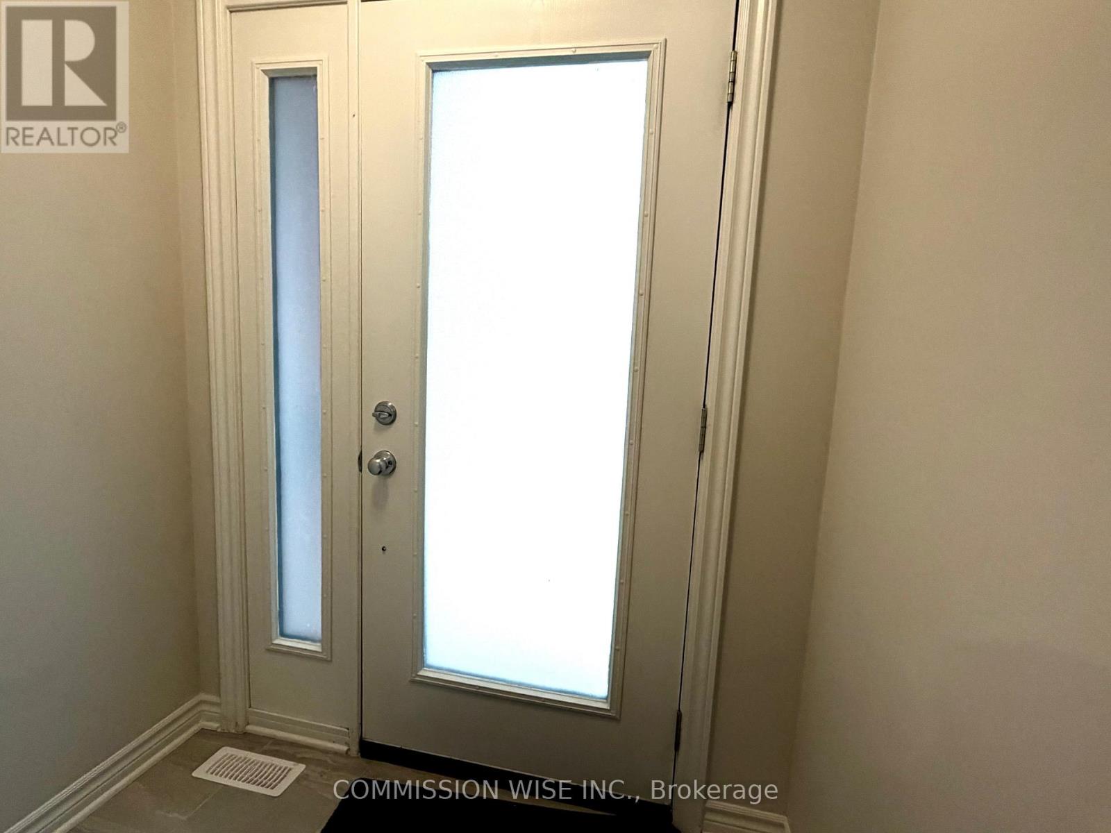 620 Taliesin Crescent, Ottawa, Ontario  K2S 2W4 - Photo 2 - X12859652