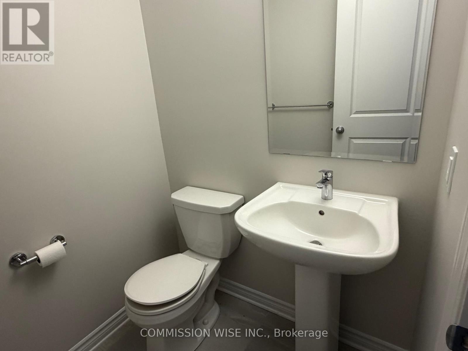 620 Taliesin Crescent, Ottawa, Ontario  K2S 2W4 - Photo 3 - X12859652