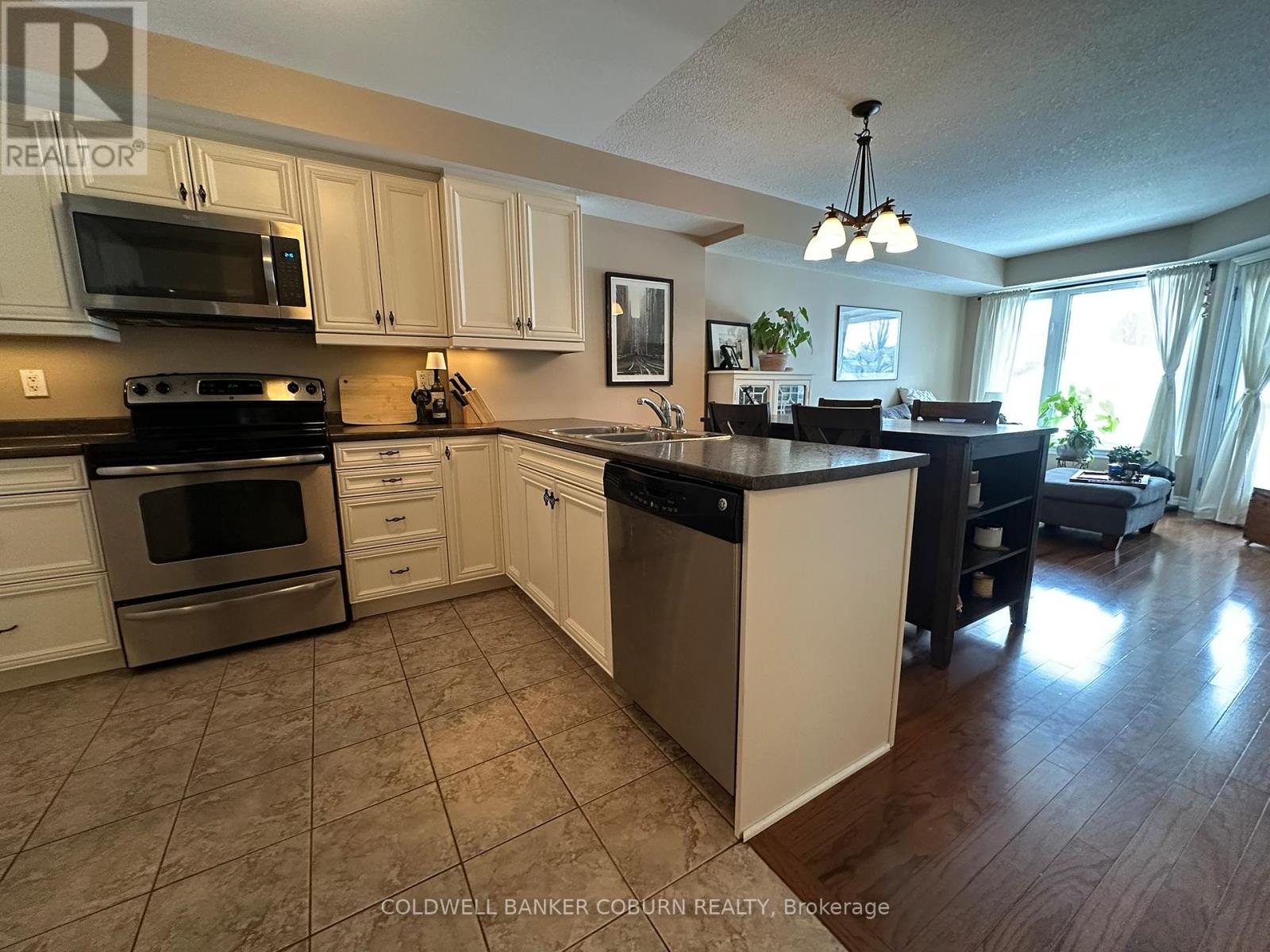 105 - 398 Van Buren Street, North Grenville, Ontario  K0G 1J0 - Photo 4 - X12859744