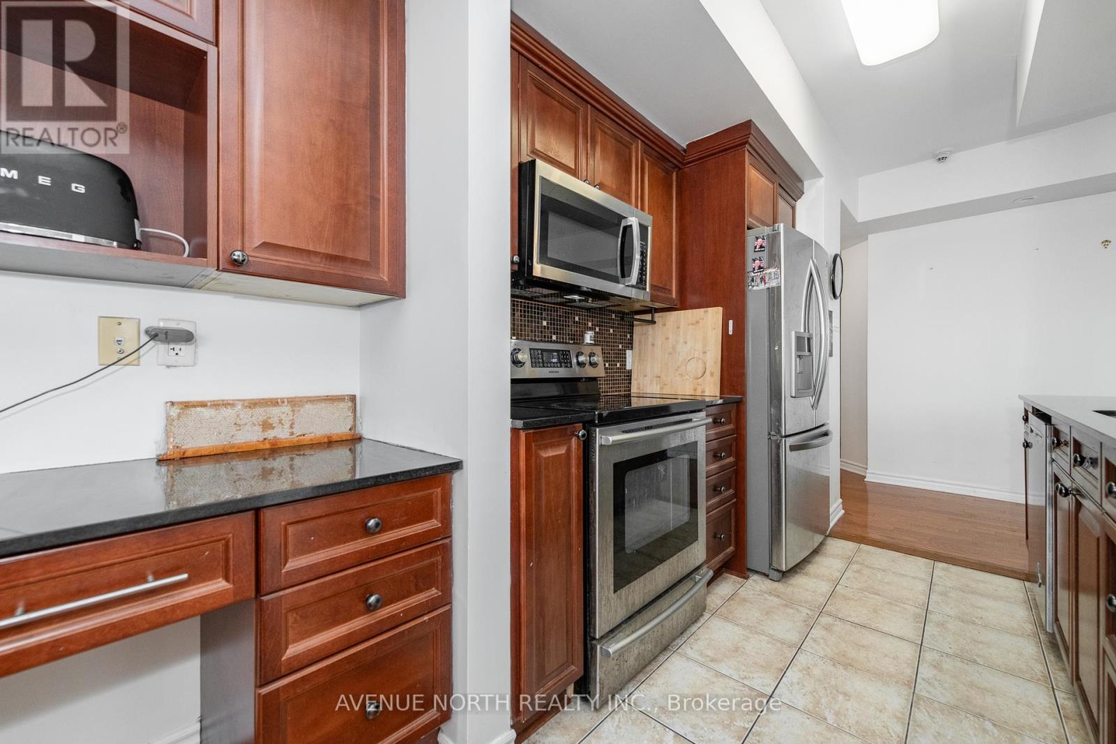 912 - 200 Rideau Street, Ottawa, Ontario  K1N 5Y1 - Photo 12 - X12860564